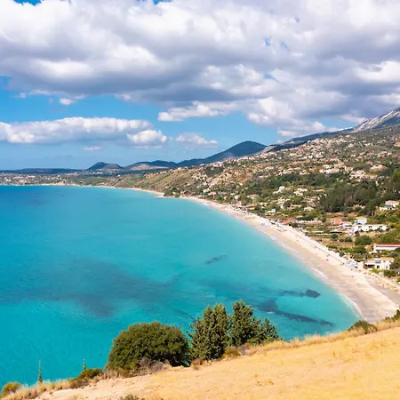 Irineos Villa Karavomylos