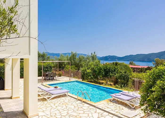 Villa Irineos Karavomylos